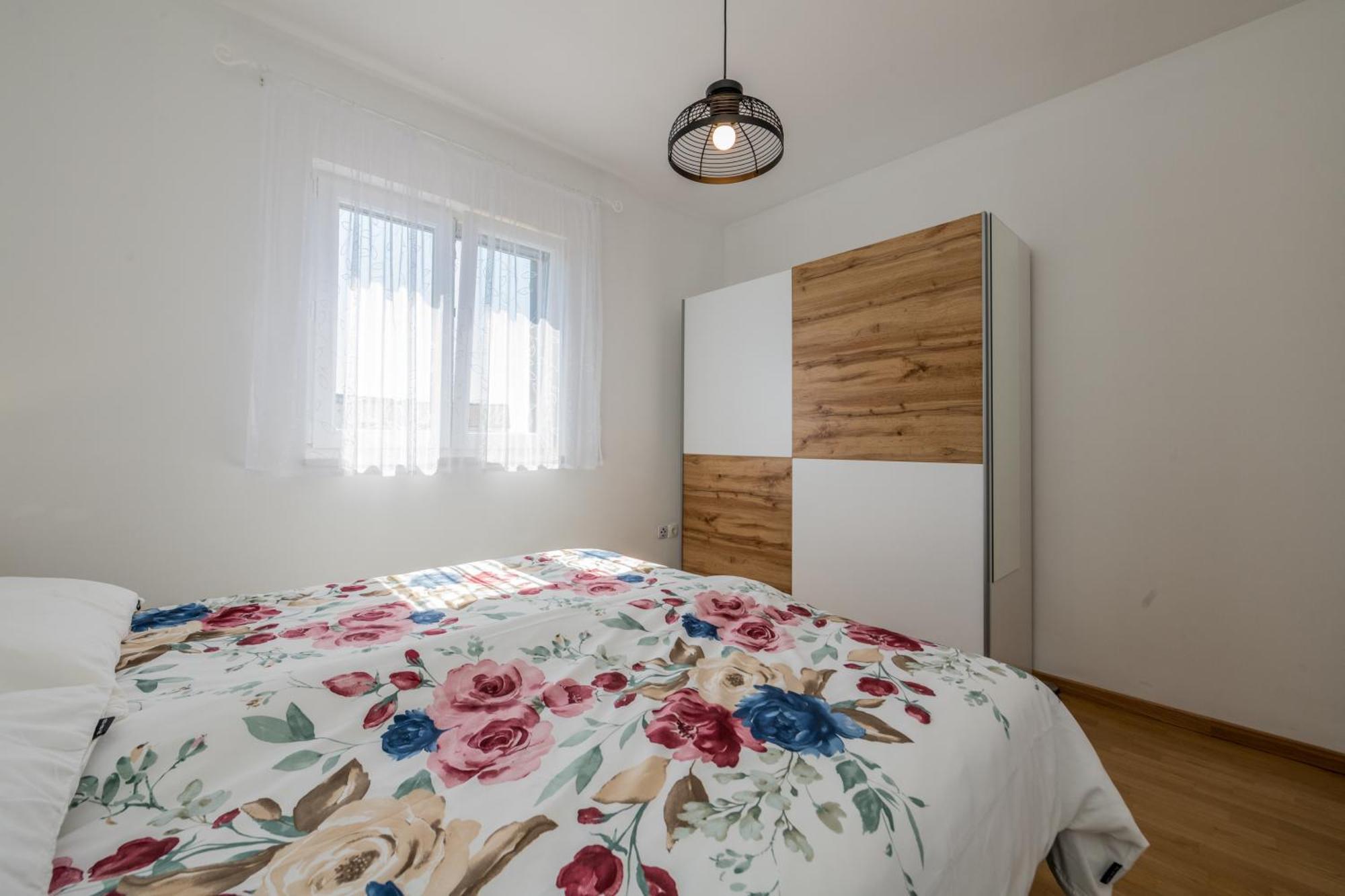 Sun Island Apartment Трогир Экстерьер фото